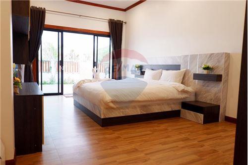 house for rent pran buri land